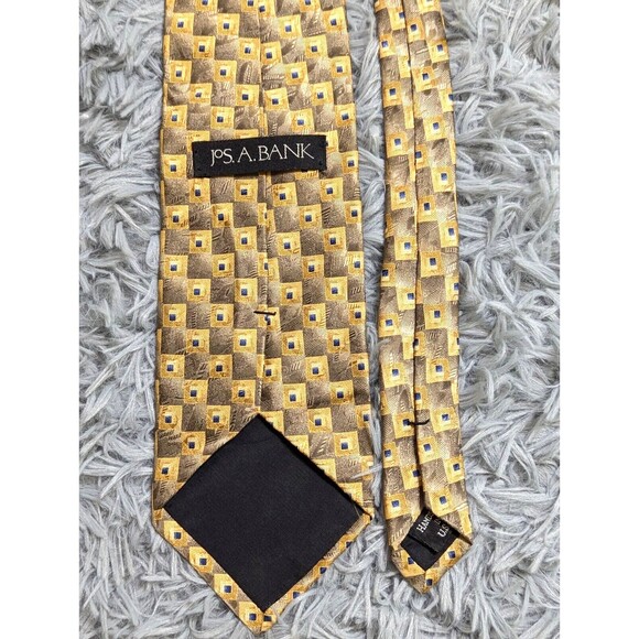 Jos A Bank 100% Silk Handmade Tie Gold Brown Blue Geometric Interlocking Necktie - Picture 2 of 8